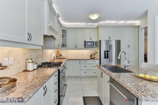 3188 Ernest Appelbe Blvd, House detached with 4 bedrooms, 4 bathrooms and 4 parking in Oakville ON | Image 6