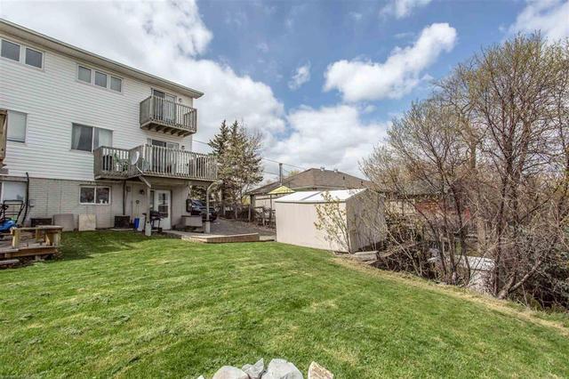 1069 Montreal Street, House semidetached with 3 bedrooms, 2 bathrooms and 4 parking in Kingston ON | Image 34