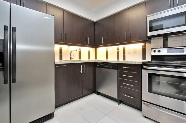 604 - 18 Hillcrest Ave, Condo with 2 bedrooms, 2 bathrooms and 1 parking in Toronto ON | Image 2