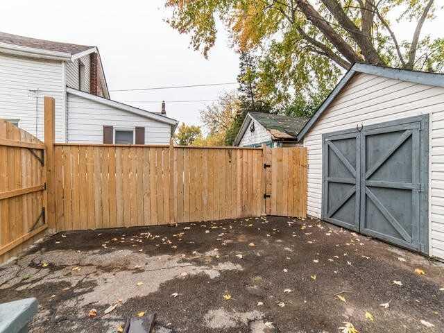 556 Front St, House detached with 2 bedrooms, 2 bathrooms and 3 parking in Oshawa ON | Image 18