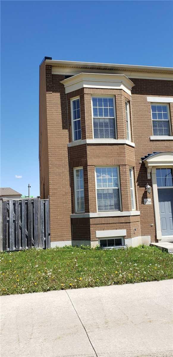 10259 Woodbine Ave, House attached with 3 bedrooms, 3 bathrooms and 3 parking in Markham ON | Image 1
