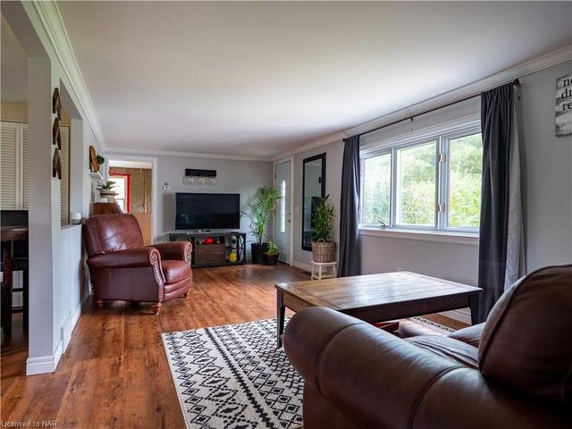 1664 Royal York Road, House detached with 3 bedrooms, 1 bathrooms and 14 parking in Fort Erie ON | Image 10