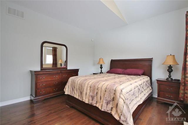 8 Tarryn Terrace, House detached with 3 bedrooms, 3 bathrooms and 6 parking in Ottawa ON | Image 14