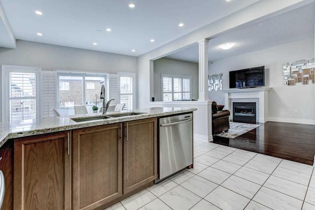 36 Lauderdale Dr, House detached with 4 bedrooms, 3 bathrooms and 4 parking in Vaughan ON | Image 15