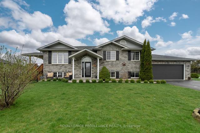 43 Ridgeview Lane, House detached with 3 bedrooms, 2 bathrooms and 6 parking in Quinte West ON | Image 1