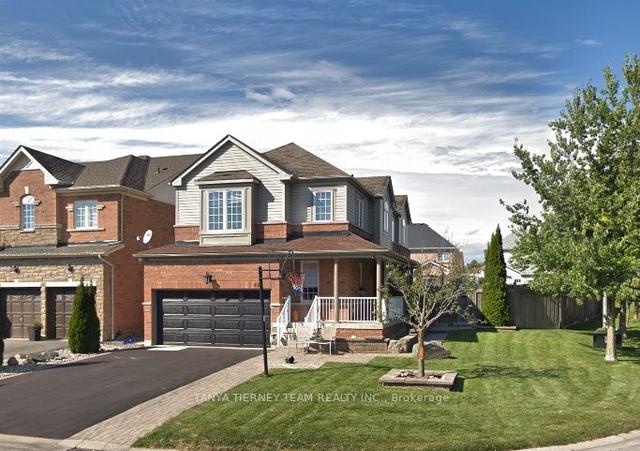 82 Samandria Ave, House detached with 4 bedrooms, 3 bathrooms and 4 parking in Whitby ON | Image 1