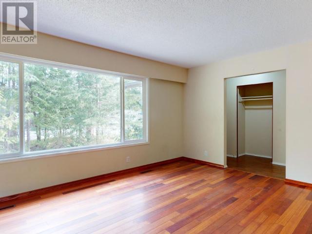 5201 Manson Ave, House detached with 3 bedrooms, 1 bathrooms and null parking in Powell River BC | Image 24