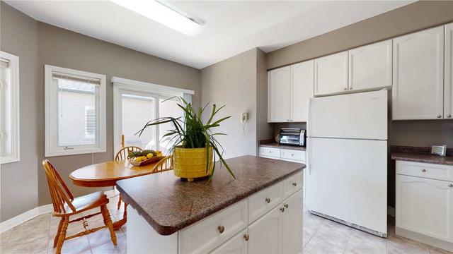 49 Candlelight Crt, House detached with 2 bedrooms, 3 bathrooms and 3 parking in Scugog ON | Image 7