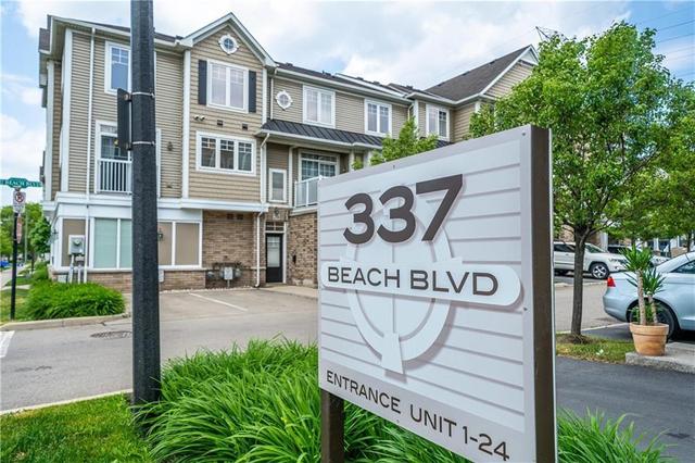 20 - 337 Beach Boulevard N, House attached with 2 bedrooms, 1 bathrooms and 1 parking in Hamilton ON | Image 2