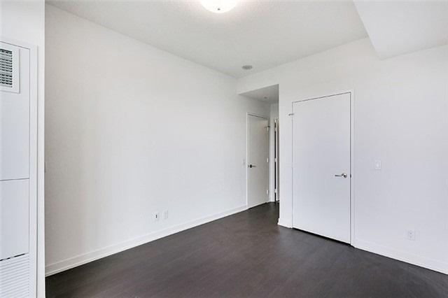 s809 - 120 Bayview Ave, Condo with 2 bedrooms, 2 bathrooms and 1 parking in Toronto ON | Image 7