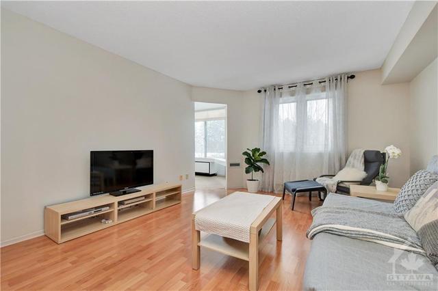 209 - 1025 Grenon Avenue, Condo with 2 bedrooms, 2 bathrooms and 1 parking in Ottawa ON | Image 5