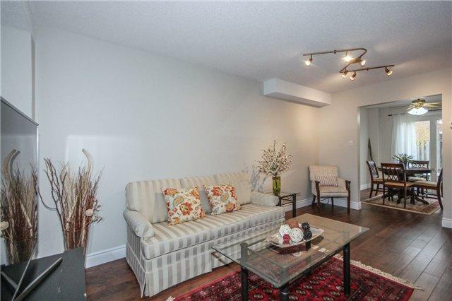 1001 Lucerne Cres, House attached with 3 bedrooms, 2 bathrooms and 2 parking in Mississauga ON | Image 8