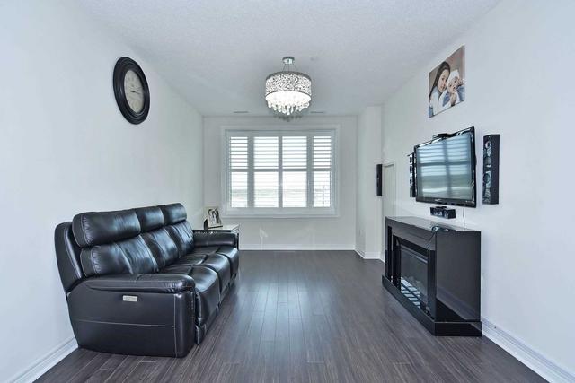 420 - 7400 Markham Rd, Condo with 2 bedrooms, 2 bathrooms and 1 parking in Markham ON | Image 3