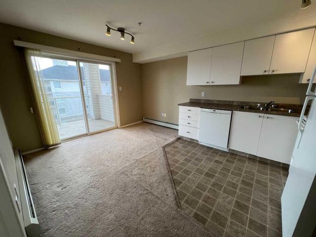 310 - 1648 Saamis Drive Nw, Condo with 1 bedrooms, 1 bathrooms and 1 parking in Medicine Hat AB | Image 6