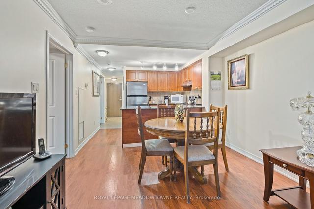 1206 - 9 George St N, Condo with 2 bedrooms, 2 bathrooms and 1 parking in Brampton ON | Image 4