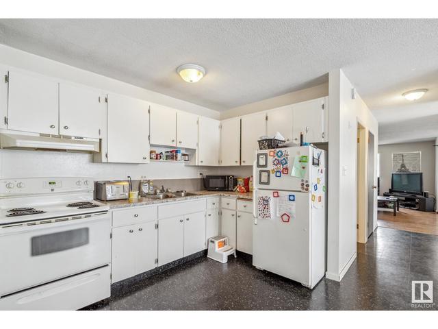 10611 80 St Nw, House attached with 3 bedrooms, 1 bathrooms and null parking in Edmonton AB | Image 37