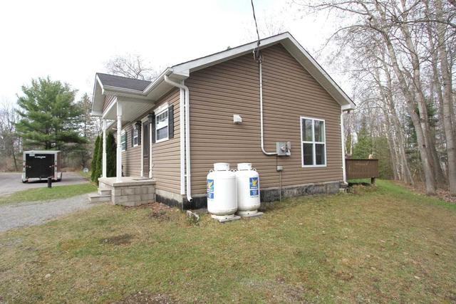 7222 Highway 35 Rd, House detached with 2 bedrooms, 1 bathrooms and 10 parking in Kawartha Lakes ON | Image 36