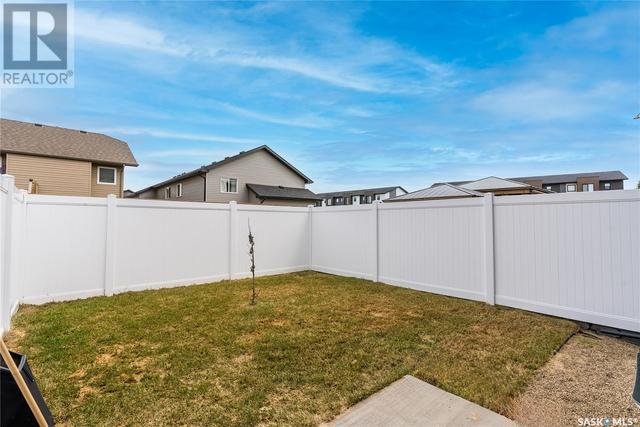 10 - 525 Mahabir Lane, House attached with 3 bedrooms, 3 bathrooms and null parking in Saskatoon SK | Image 37