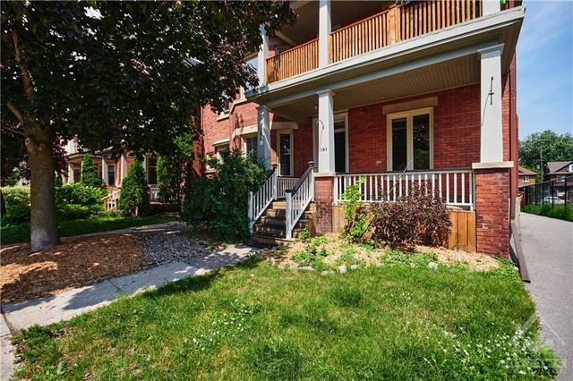 181 Fourth Avenue, Condo with 3 bedrooms, 1 bathrooms and 1 parking in Ottawa ON | Image 2