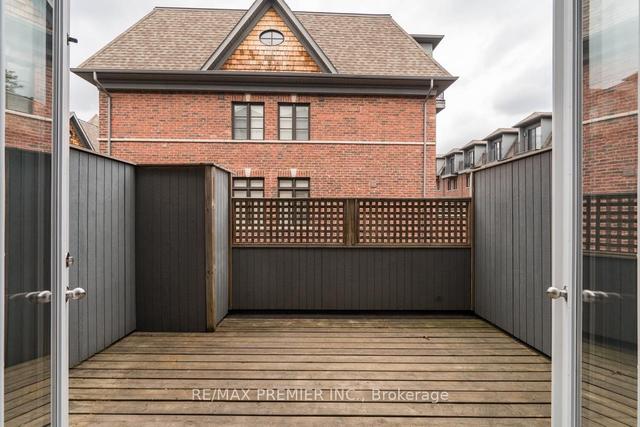 8315 Kipling Ave, House attached with 3 bedrooms, 3 bathrooms and 2 parking in Vaughan ON | Image 6