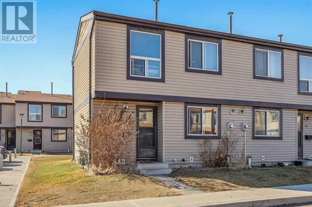 80, - 3029 Rundleson Road Ne, House attached with 3 bedrooms, 1 bathrooms and 1 parking in Calgary AB | Image 3