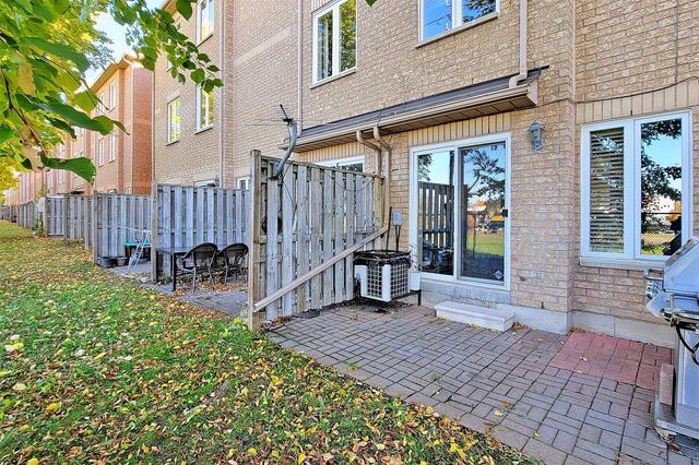 5 - 2 St Moritz Way, Townhouse with 3 bedrooms, 3 bathrooms and 2 parking in Markham ON | Image 8