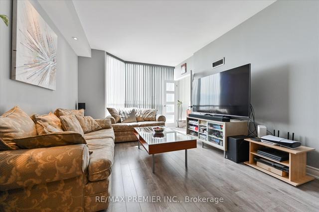 1013 - 309 Major Mackenzie Dr E, Condo with 2 bedrooms, 2 bathrooms and 1 parking in Richmond Hill ON | Image 2