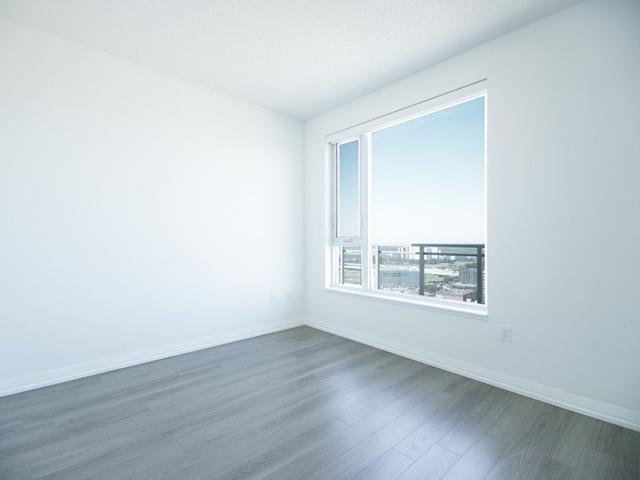 2708 - 55 Ann O'reilly Rd, Condo with 2 bedrooms, 2 bathrooms and 1 parking in Toronto ON | Image 5