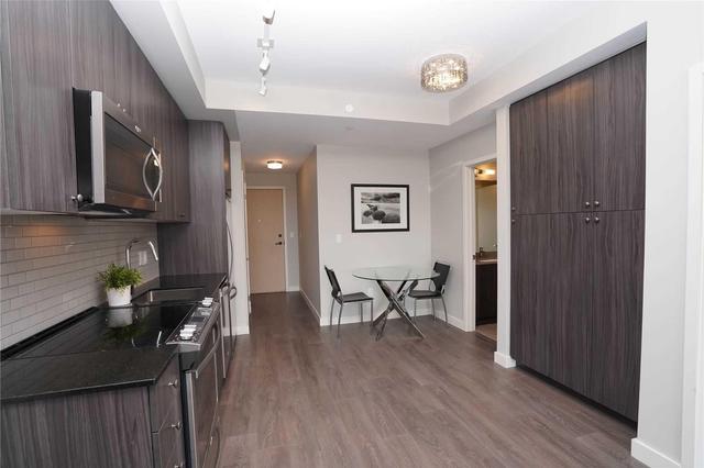 201 - 150 Sabina Dr, Condo with 1 bedrooms, 1 bathrooms and 1 parking in Oakville ON | Image 4