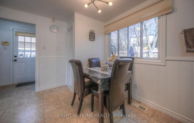 535 Elgin St N, House semidetached with 3 bedrooms, 3 bathrooms and 3 parking in Cambridge ON | Image 2