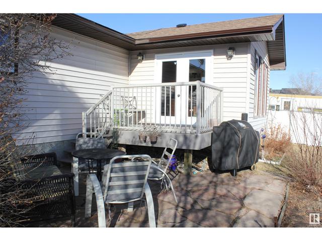 5117 58 Av, House detached with 4 bedrooms, 2 bathrooms and null parking in Elk Point AB | Image 38