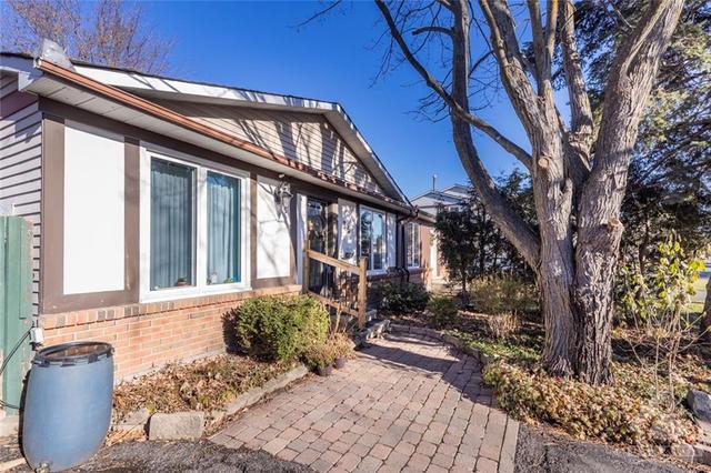 35 Melanie Crescent, Home with 3 bedrooms, 2 bathrooms and 3 parking in Ottawa ON | Image 1
