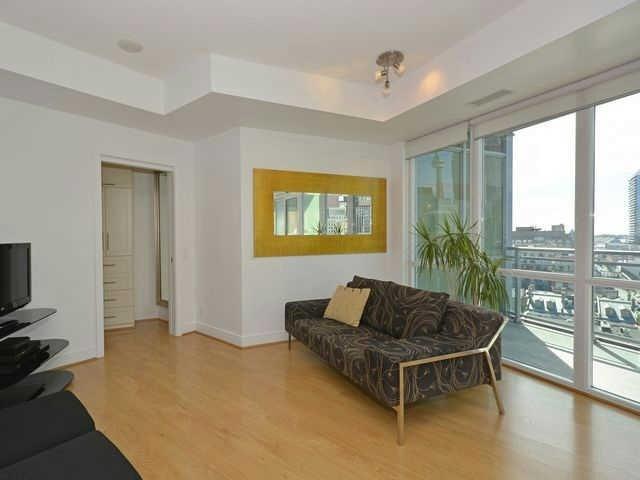 1004 - 112 George St, Condo with 2 bedrooms, 2 bathrooms and 2 parking in Toronto ON | Image 11