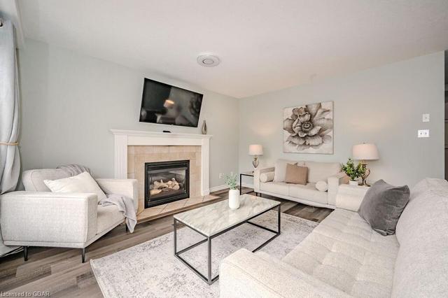 22 Pine Ridge Drive, House detached with 4 bedrooms, 3 bathrooms and 4 parking in Guelph ON | Image 3