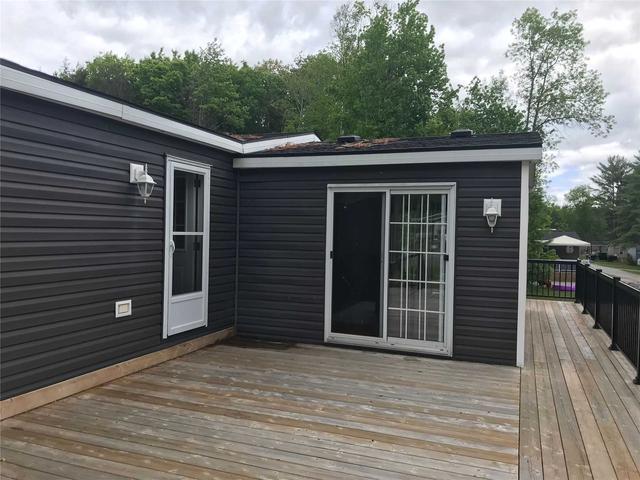 160 - 1082 Shamrock Marina Rd, Home with 2 bedrooms, 1 bathrooms and 1 parking in Gravenhurst ON | Image 12