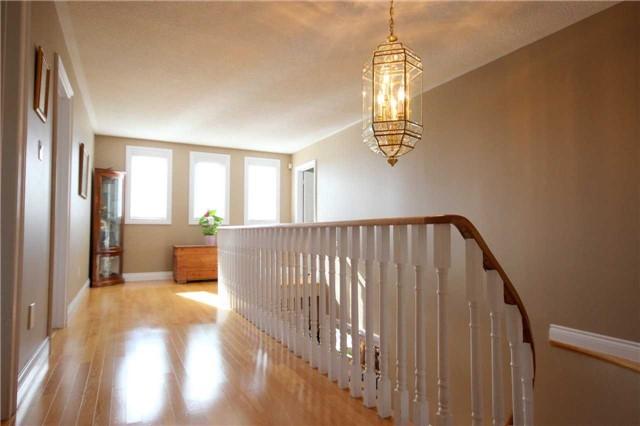 8 Valleyway Cres, House detached with 4 bedrooms, 4 bathrooms and 6 parking in Vaughan ON | Image 12