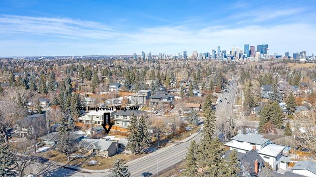 704 Imperial Way Sw, House detached with 4 bedrooms, 3 bathrooms and 4 parking in Calgary AB | Image 41