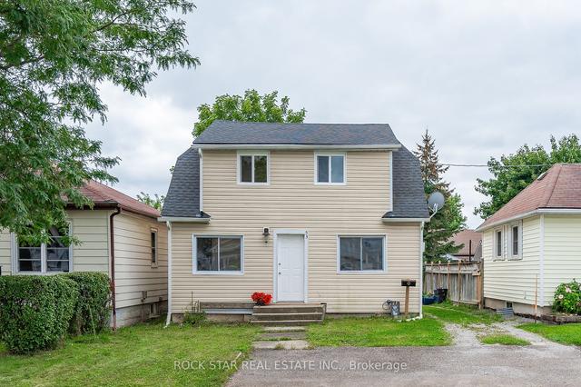 53 Kinsey St, House detached with 3 bedrooms, 2 bathrooms and 4 parking in St. Catharines ON | Image 1