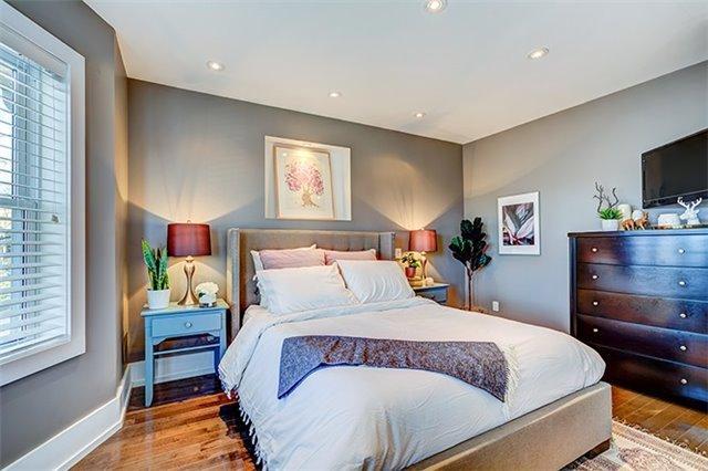 81 Sheridan Ave, House semidetached with 3 bedrooms, 3 bathrooms and 1 parking in Toronto ON | Image 8
