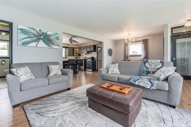 340 Queen St E, House detached with 2 bedrooms, 3 bathrooms and 8.5 parking in Wellington North ON | Image 4