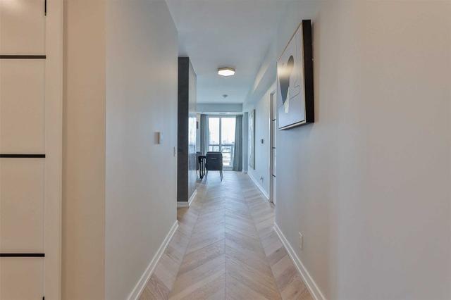 1702 - 609 Avenue Rd, Condo with 2 bedrooms, 3 bathrooms and 2 parking in Toronto ON | Image 34