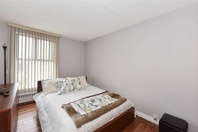 1002 - 2 Glamorgan Ave, Condo with 2 bedrooms, 1 bathrooms and 1 parking in Toronto ON | Image 20