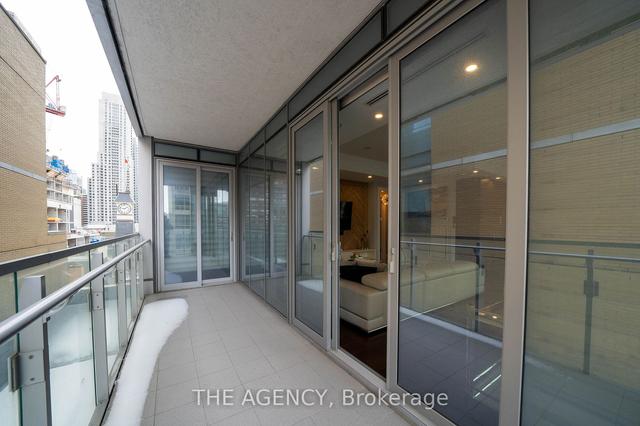 503 - 55 Scollard St, Condo with 1 bedrooms, 2 bathrooms and 1 parking in Toronto ON | Image 9