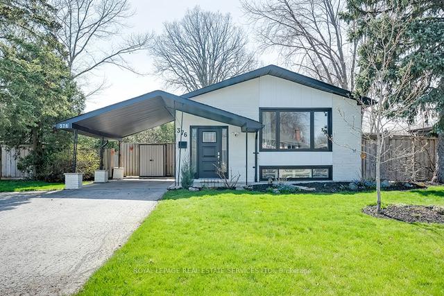 376 Duncombe Dr, House detached with 3 bedrooms, 2 bathrooms and 5 parking in Burlington ON | Image 1