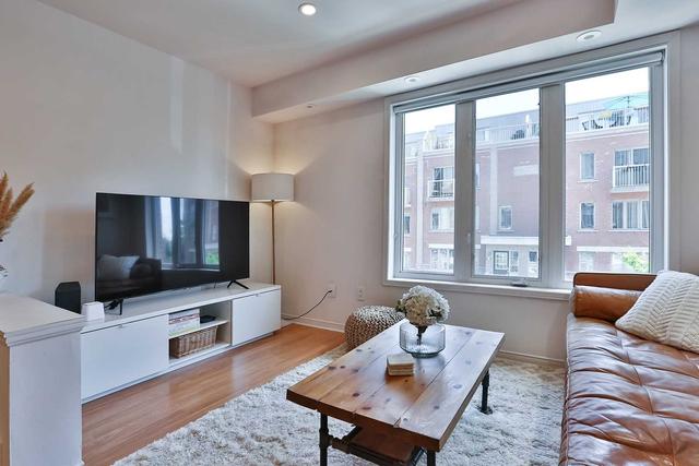 24 - 20 Turntable Cres, Townhouse with 3 bedrooms, 2 bathrooms and 1 parking in Toronto ON | Image 4