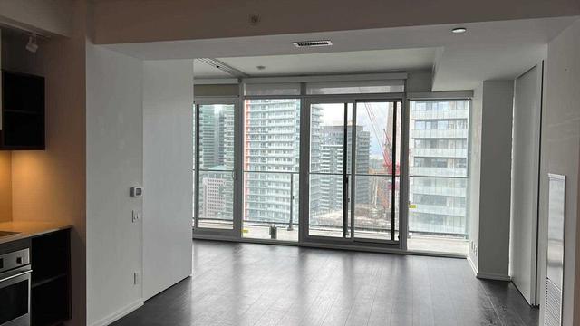 2713 - 125 Peter St, Condo with 2 bedrooms, 2 bathrooms and 1 parking in Toronto ON | Image 17