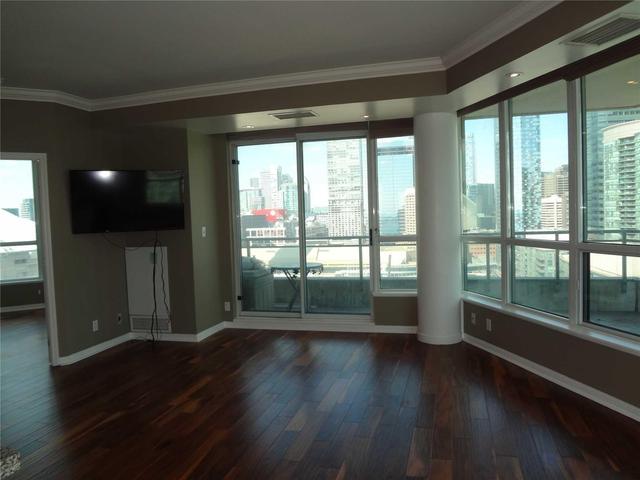 Sph2701 - 228 Queens Quay W, Condo with 2 bedrooms, 2 bathrooms and 1 parking in Toronto ON | Image 6
