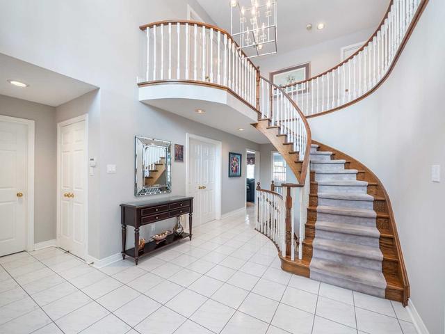 70 Helena Gdns, House detached with 4 bedrooms, 4 bathrooms and 6 parking in Vaughan ON | Image 37