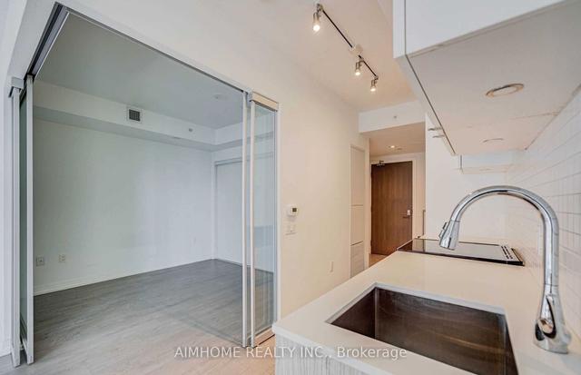 823 - 251 Jarvis St, Condo with 1 bedrooms, 1 bathrooms and 0 parking in Toronto ON | Image 3