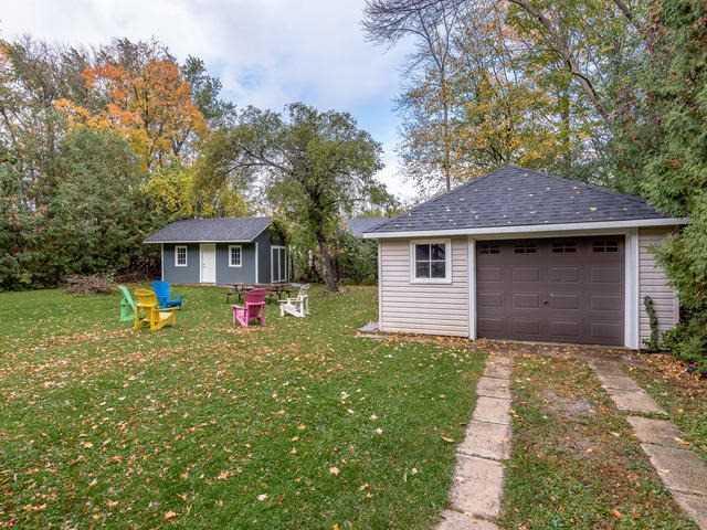 834 Fairbank Ave, House detached with 3 bedrooms, 1 bathrooms and 7 parking in Georgina ON | Image 18